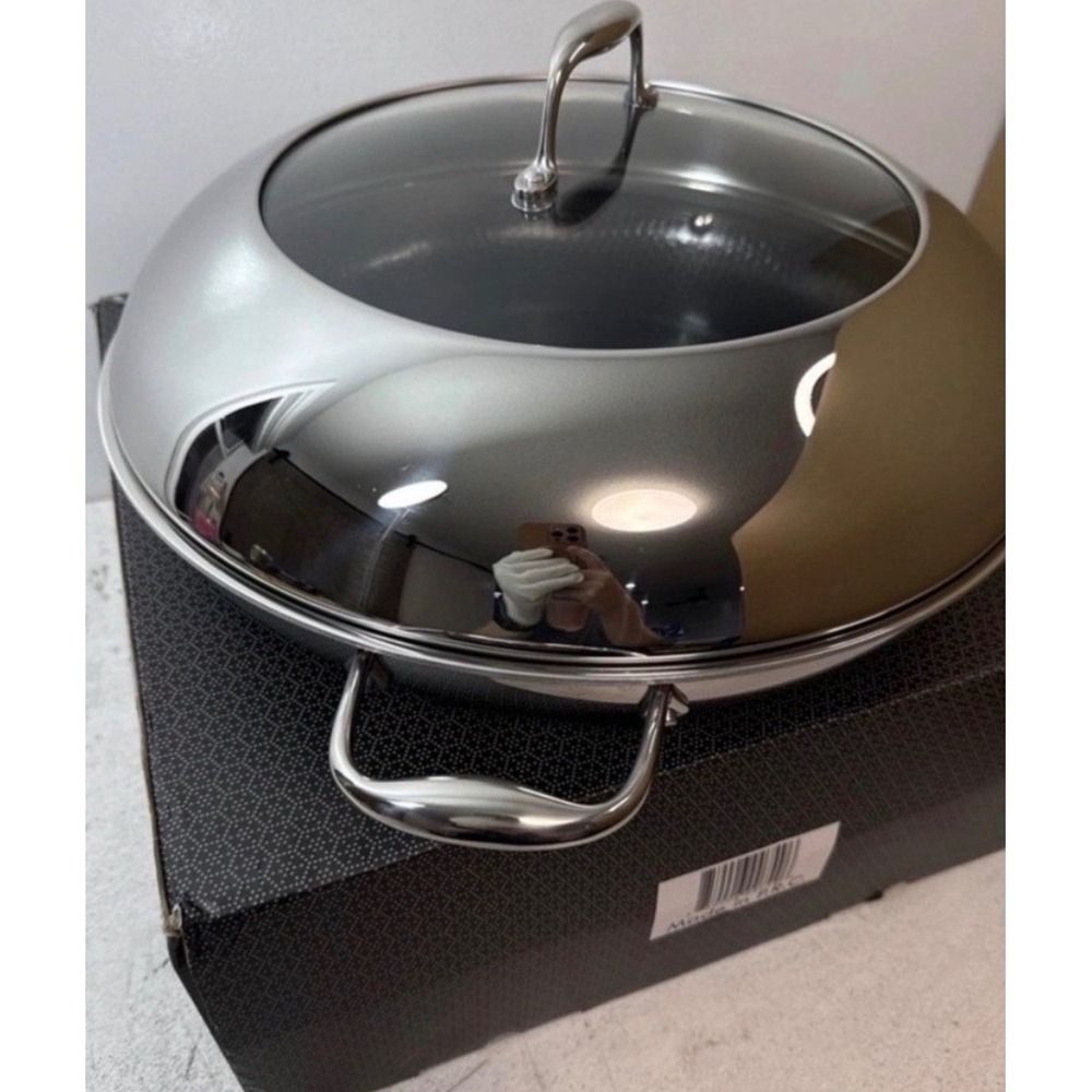HexClad 14 Inch Hybrid Fry Pan with Lid Stainless Steel Nonstick Wok Style Pan - Picture 5 of 5